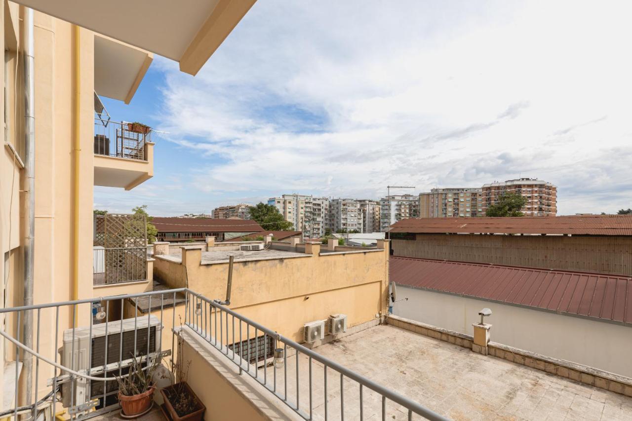 Scarfoglio Apartment, 4 Persone, 2 Camere, Balcone, Wi-Fi, Stazione Tiburtina Rom Exteriör bild